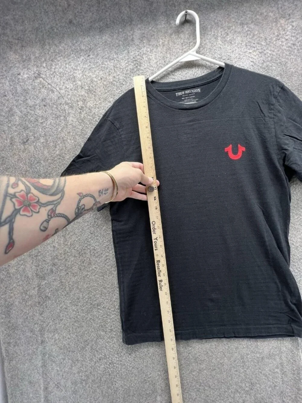 True Religion Shirt Mens Small Black Red Logo Crewneck Tagless Tee Cotton
